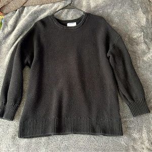 Old Navy black knit crew neck sweater, Size L
